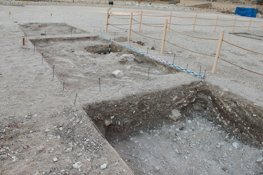 Lower Courtyard of the Temple - S.2/11 during excavations, photo by D. F. Wieczorek